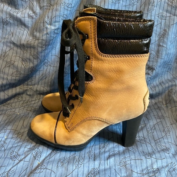 Tods nubuck and patent high heeled workboot style boots 6.5